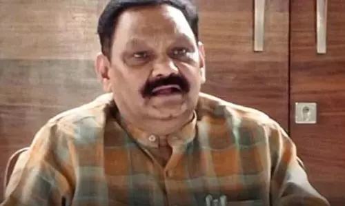 Tribal Development Minister पर कपास के लिए 25 एकड़ ज़मीन हड़पने का आरोप Tribal Development Minister पर कपास के लिए 25 एकड़ ज़मीन हड़पने का आरोप