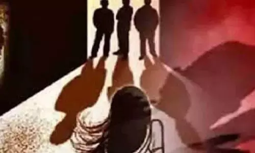 Bengaluru में 19 साल की लड़की का रेप और ब्लैकमेल करने के आरोप में तीन लोग गिरफ्तार
