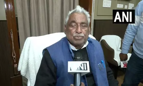 लखनऊ: विधानसभा में सर्वदलीय बैठक, विपक्ष ने विधानसभा संचालन पर की चर्चा