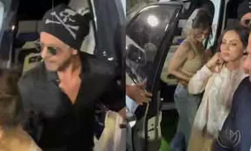 Shah Rukh Khan में लगा सितारों का मेला, अबराम के लिए पहुंचे शाहरुख Shah Rukh Khan में लगा सितारों का मेला, अबराम के लिए पहुंचे शाहरुख