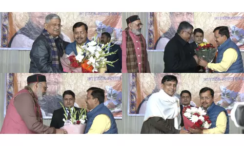 बिहार से NDA सांसदों ने दिल्ली में BJP के कार्यकारी अध्यक्ष नितिन नबीन को किया सम्मानित