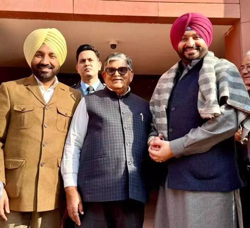 Kataria ने मंत्रियों से मुलाकात की, पंजाब और चंडीगढ़ प्रोजेक्ट्स के लिए फास्ट-ट्रैक क्लीयरेंस मांगा Kataria ने मंत्रियों से मुलाकात की, पंजाब और चंडीगढ़ प्रोजेक्ट्स के लिए फास्ट-ट्रैक क्लीयरेंस मांगा