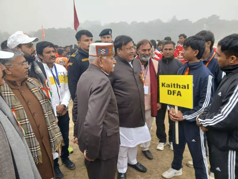 Haryana : शहरी स्थानीय निकाय मंत्री ने जोनल फुटबॉल लीग के उद्घाटन समारोह में भाग लिया Haryana : शहरी स्थानीय निकाय मंत्री ने जोनल फुटबॉल लीग के उद्घाटन समारोह में भाग लिया