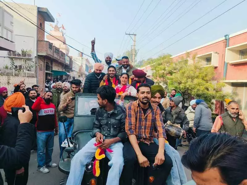 Ludhiana: दो बार की जंडाली कलां पंचायत सदस्य, गगनदीप कौर ने 799 वोटों से BS को हराया Ludhiana: दो बार की जंडाली कलां पंचायत सदस्य, गगनदीप कौर ने 799 वोटों से BS को हराया