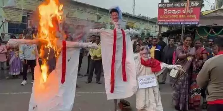 12 घंटे के देवगढ़ बंद के दौरान 150 लोग हिरासत में लिए गए 12 घंटे के देवगढ़ बंद के दौरान 150 लोग हिरासत में लिए गए