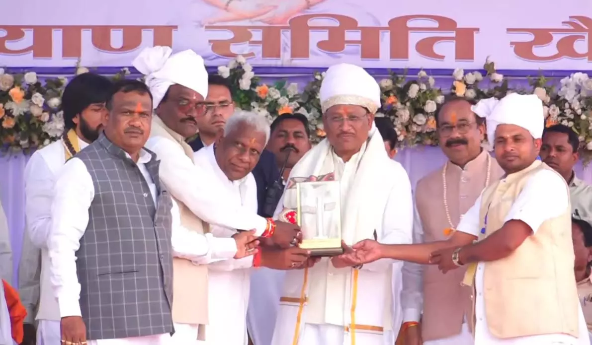 सेतगंगा में बाबा गुरु घासीदास जयंती समारोह, मुख्यमंत्री विष्णुदेव साय हुए शामिल सेतगंगा में बाबा गुरु घासीदास जयंती समारोह, मुख्यमंत्री विष्णुदेव साय हुए शामिल