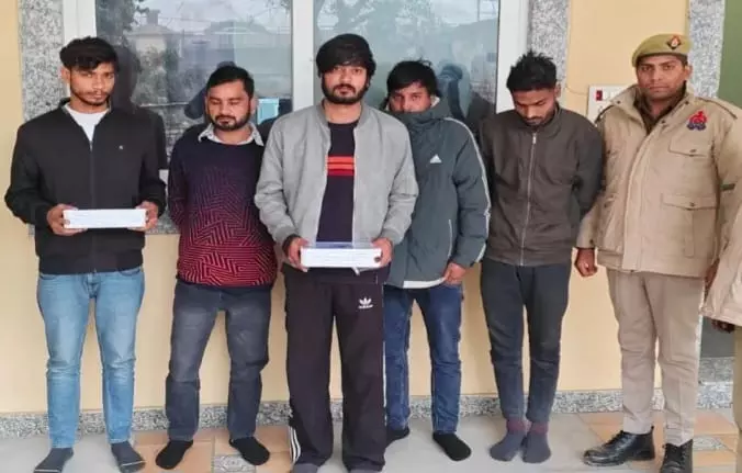 Bareilly: सुरक्षा एजेंसियों ने चलाया छापा, आरोपी पकड़े गए Bareilly: सुरक्षा एजेंसियों ने चलाया छापा, आरोपी पकड़े गए