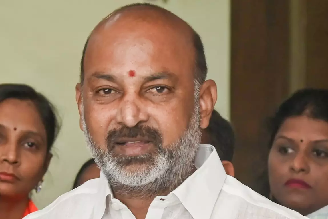 पिछले तीन सालों में साइबर अपराध 60 प्रतिशत से ज़्यादा बढ़े: केंद्र पिछले तीन सालों में साइबर अपराध 60 प्रतिशत से ज़्यादा बढ़े: केंद्र