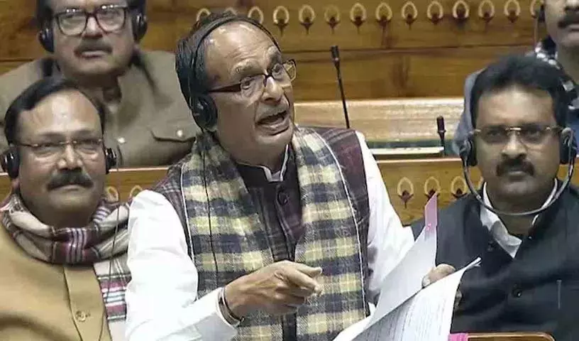 मंत्री की फटकार के बाद लोकसभा में MGNREGA की Ram G राम G Bill लाया गया मंत्री की फटकार के बाद लोकसभा में MGNREGA की Ram G राम G Bill लाया गया