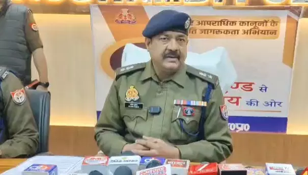 Kaushambi: लोहा चोरी करने वाली गैंग का पुलिस ने किया खुलासा Kaushambi: लोहा चोरी करने वाली गैंग का पुलिस ने किया खुलासा