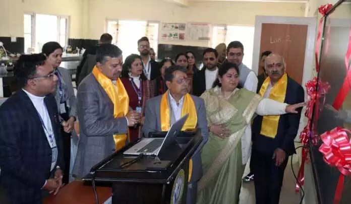 शांतमनु ने GDC अखनूर में कई प्रमुख इंफ्रास्ट्रक्चर सुविधाओं का उद्घाटन किया शांतमनु ने GDC अखनूर में कई प्रमुख इंफ्रास्ट्रक्चर सुविधाओं का उद्घाटन किया