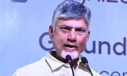 Andhra प्रदेश के मुख्यमंत्री परियोजनाओं के लिए केंद्र की मदद मांगने दिल्ली जाएंगे। Andhra प्रदेश के मुख्यमंत्री परियोजनाओं के लिए केंद्र की मदद मांगने दिल्ली जाएंगे।