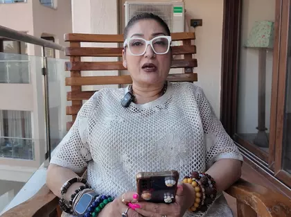 Sunita आहूजा ने पैपराज़ी पर जया बच्चन की विवादित टिप्पणियों का बचाव किया Sunita आहूजा ने पैपराज़ी पर जया बच्चन की विवादित टिप्पणियों का बचाव किया