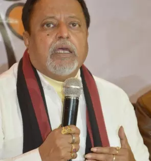 Bengal: मुकुल रॉय मामले में सचिवालय ने कोर्ट के फैसले को चुनौती नहीं दी Bengal: मुकुल रॉय मामले में सचिवालय ने कोर्ट के फैसले को चुनौती नहीं दी