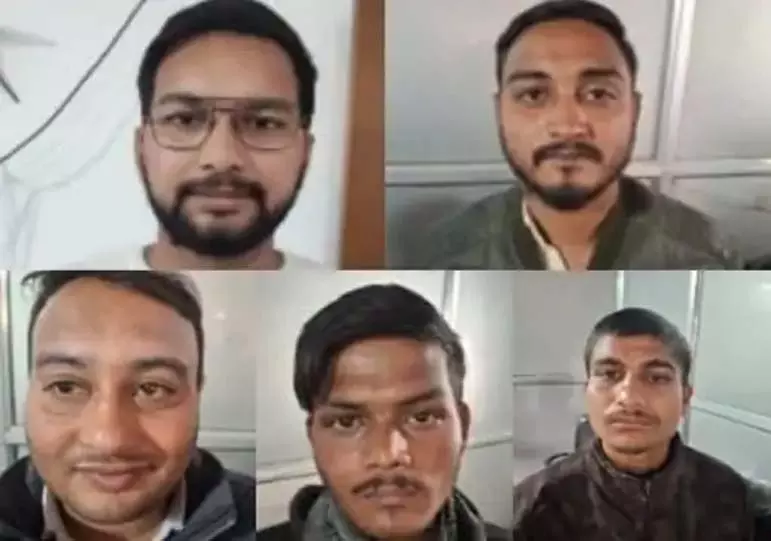 युवक अपहरण और पिटाई का मामला: पार्षद का बेटा समेत 7 आरोपी गिरफ्तार युवक अपहरण और पिटाई का मामला: पार्षद का बेटा समेत 7 आरोपी गिरफ्तार
