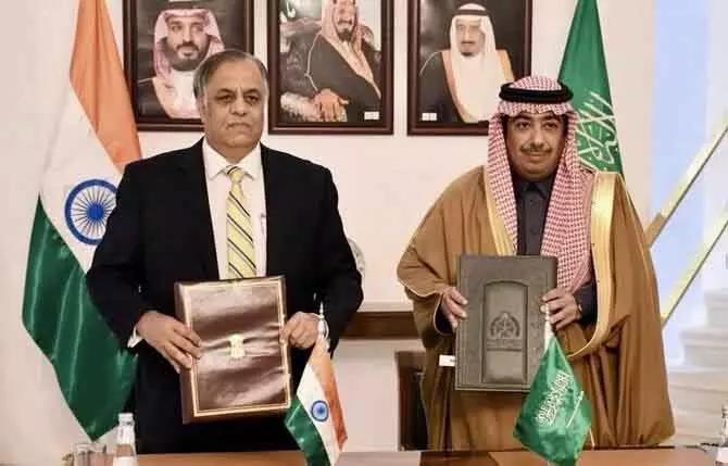 Saudi Arabia और भारत ने द्विपक्षीय वीज़ा छूट समझौते पर हस्ताक्षर किए Saudi Arabia और भारत ने द्विपक्षीय वीज़ा छूट समझौते पर हस्ताक्षर किए