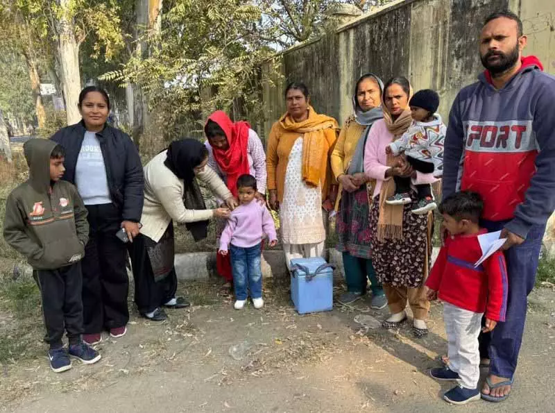 Amritsar: बच्चों, गर्भवती महिलाओं के लिए विशेष टीकाकरण अभियान Amritsar: बच्चों, गर्भवती महिलाओं के लिए विशेष टीकाकरण अभियान