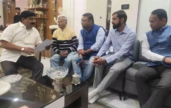 अगर कांग्रेस सम्मान नहीं करती है तो रिपाई स्वतंत्र रूप से चुनाव लड़ेगी, 10 सीटों की पेशकश की अगर कांग्रेस सम्मान नहीं करती है तो रिपाई स्वतंत्र रूप से चुनाव लड़ेगी, 10 सीटों की पेशकश की