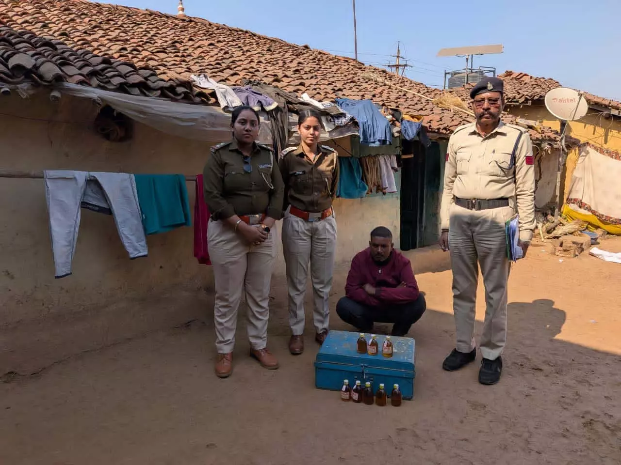 ड्राई-डे के दिन भी आबकारी विभाग की बड़ी कार्रवाई, 2 आरोपी गिरफ्तार ड्राई-डे के दिन भी आबकारी विभाग की बड़ी कार्रवाई, 2 आरोपी गिरफ्तार