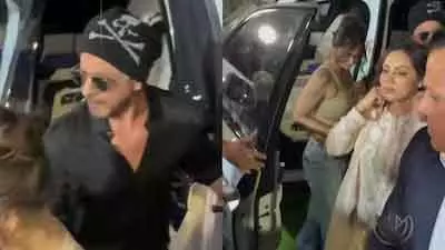 Shah Rukh Khan में लगा सितारों का मेला, अबराम के लिए पहुंचे शाहरुख Shah Rukh Khan में लगा सितारों का मेला, अबराम के लिए पहुंचे शाहरुख