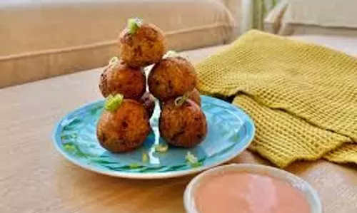 Potato Garlic Balls Recipe: आलू से बनाएं ये कुरकुरी और चटपटी डिश Potato Garlic Balls Recipe: आलू से बनाएं ये कुरकुरी और चटपटी डिश