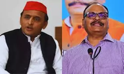 Lucknow: सपा मुखिया पर ब्रजेश पाठक का तीखा हमला Lucknow: सपा मुखिया पर ब्रजेश पाठक का तीखा हमला