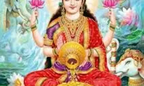 Shukrawar Ke Upay: शुक्रवार को कभी मत करें ये 5 काम, ऐसे रखें मां लक्ष्मी को खुश Shukrawar Ke Upay: शुक्रवार को कभी मत करें ये 5 काम, ऐसे रखें मां लक्ष्मी को खुश