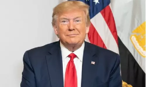 Trump ने 24 दिसंबर और 26 दिसंबर को फेडरल ऑफिस बंद करने का आदेश दिया Trump ने 24 दिसंबर और 26 दिसंबर को फेडरल ऑफिस बंद करने का आदेश दिया