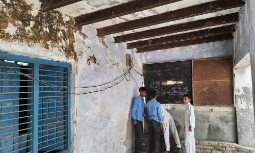 Congress विधायकों ने असुरक्षित शैक्षणिक इमारतों को लेकर ढांडा से सवाल-जवाब किए Congress विधायकों ने असुरक्षित शैक्षणिक इमारतों को लेकर ढांडा से सवाल-जवाब किए