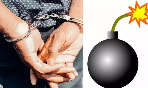 Chennai: घर के बाहर बम फेंकने वाले दो लोगों में नाबालिग भी शामिल, पकड़ा गया