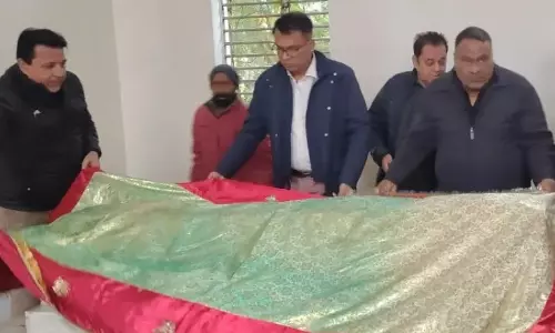 Shahjahanpur: काकोरी क्रांतिकारी को जिलाधिकारी ने अर्पित किया श्रद्धासुमन Shahjahanpur: काकोरी क्रांतिकारी को जिलाधिकारी ने अर्पित किया श्रद्धासुमन