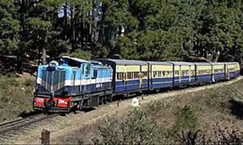 पठानकोट-जोगिंदरनगर रेलवे लाइन को ब्रॉड गेज में बदलने का सर्वे पूरा हो गया है: Kangra MP पठानकोट-जोगिंदरनगर रेलवे लाइन को ब्रॉड गेज में बदलने का सर्वे पूरा हो गया है: Kangra MP