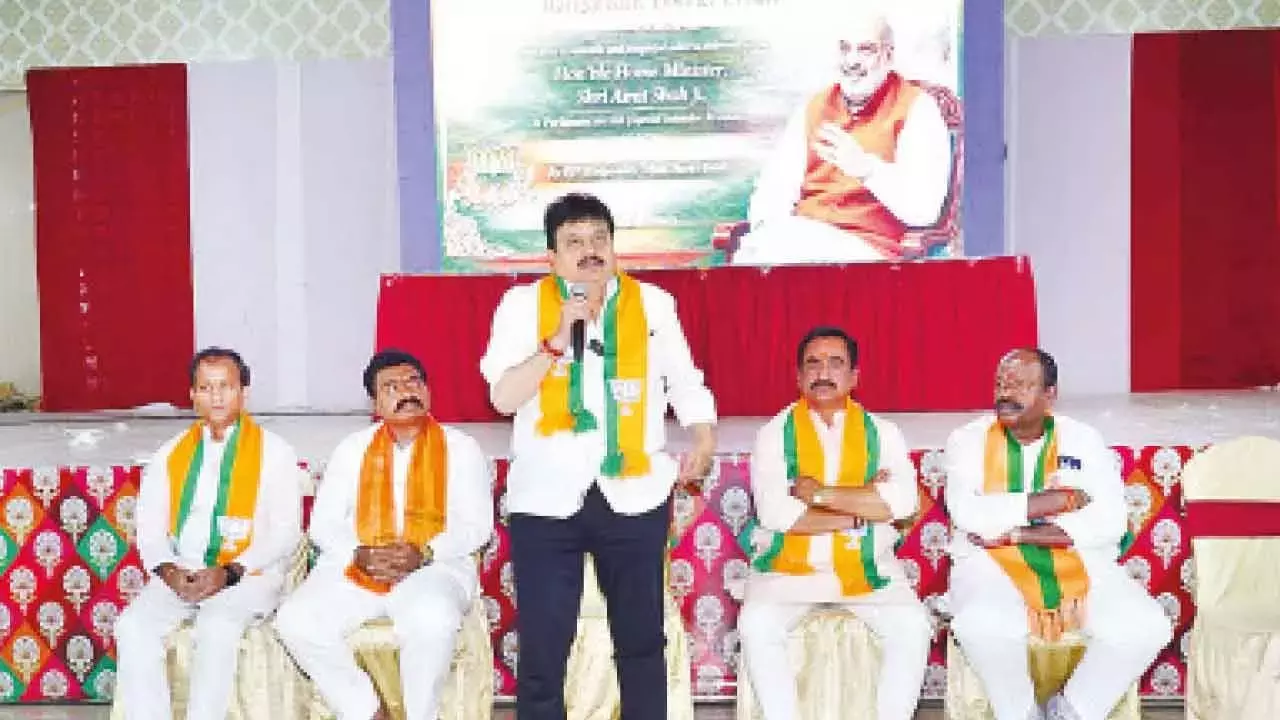 BJP प्रमुख ने BRS के साथ गठबंधन पर रेवंत की टिप्पणियों को खारिज किया