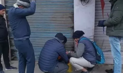 Bareilly: गृहकर में लापरवाही, शोरूम और मार्केट हुए सील Bareilly: गृहकर में लापरवाही, शोरूम और मार्केट हुए सील