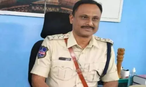 DSP श्रीनिवास रेड्डी ने 21 तारीख को होने वाली मेगा लोक अदालत में भाग लेने का आग्रह किया DSP श्रीनिवास रेड्डी ने 21 तारीख को होने वाली मेगा लोक अदालत में भाग लेने का आग्रह किया