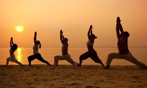 रोज़ 10 मिनट Yoga करने के स्वास्थ्य लाभ रोज़ 10 मिनट Yoga करने के स्वास्थ्य लाभ