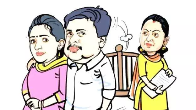 Kerala: दिलीप और एक्ट्रेस के बीच विवाद पर मंजू वारियर की बात पर कम फोकस Kerala: दिलीप और एक्ट्रेस के बीच विवाद पर मंजू वारियर की बात पर कम फोकस