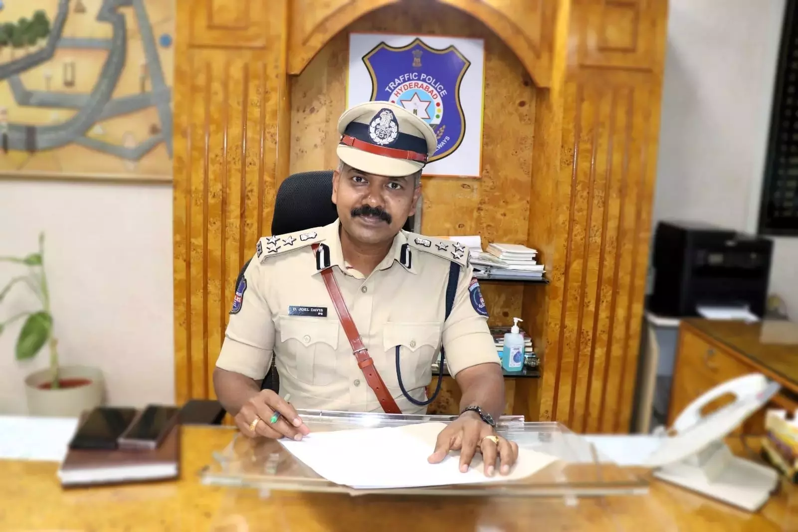 Hyderabad : नए साल का जश्न मनाने वालों के लिए पुलिस ने सुरक्षित राइड के लिए टाई-अप बढ़ा दिए Hyderabad : नए साल का जश्न मनाने वालों के लिए पुलिस ने सुरक्षित राइड के लिए टाई-अप बढ़ा दिए