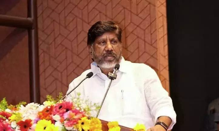 Telangana : पद से ज़्यादा जनसेवा को प्राथमिकता दें, भट्टी ने AIS अधिकारियों को सलाह दी Telangana : पद से ज़्यादा जनसेवा को प्राथमिकता दें, भट्टी ने AIS अधिकारियों को सलाह दी