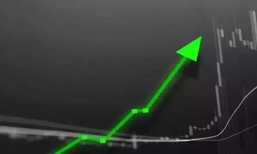 Stock Market में तेज़ी: निफ्टी 25,900 के ऊपर, सेंसेक्स 448 अंक चढ़ा
