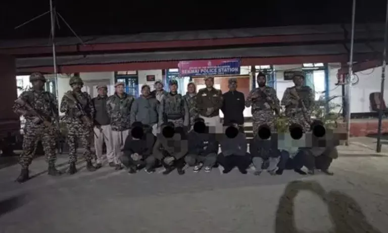 Manipur: UNLF(P) के चार सदस्य गिरफ्तार; लूटी गई मछली की खेप बरामद Manipur: UNLF(P) के चार सदस्य गिरफ्तार; लूटी गई मछली की खेप बरामद