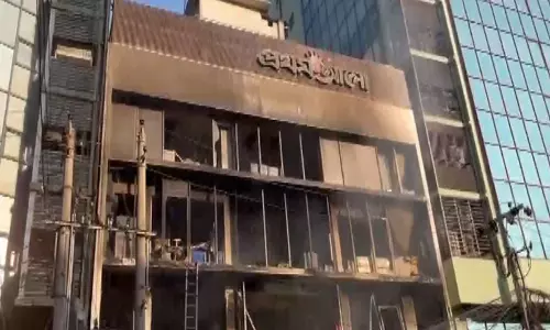 Dhaka में उस्मान हादी की मौत के बाद हिंसा और अशांति