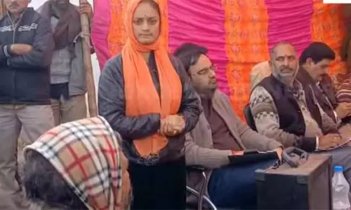 REASI: सड़क कनेक्टिविटी की कमी को लेकर पब्लिक दरबार में महिला रो पड़ी