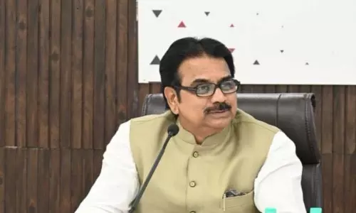 चीनी की खपत 20 लाख टन गिरी, इंडस्ट्री मुश्किल में है: Harshvardhan Patil चीनी की खपत 20 लाख टन गिरी, इंडस्ट्री मुश्किल में है: Harshvardhan Patil