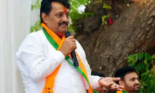 सुभाष देशमुख ने BJP को चेतावनी दी: वोटर फैसला करेंगे, दिलीप माने एंट्री नहीं करेंगे सुभाष देशमुख ने BJP को चेतावनी दी: वोटर फैसला करेंगे, दिलीप माने एंट्री नहीं करेंगे