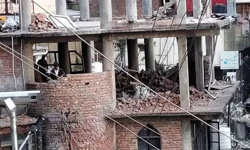 संजौली मस्जिद, HC के निर्देश से तोड़फोड़ का काम फिर से शुरू हुआ