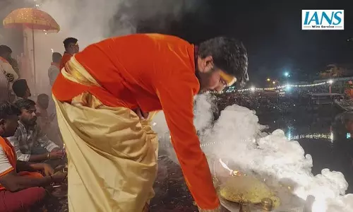 हुबली में श्री सिद्धारूढ़ महास्वामी मठ में भव्य अरूढ़ आरती हुबली में श्री सिद्धारूढ़ महास्वामी मठ में भव्य अरूढ़ आरती