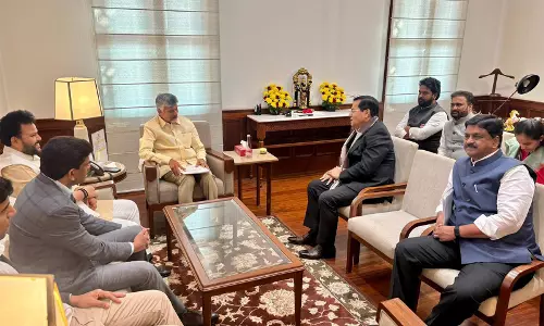 Naidu ने सोनोवाल से दुगाराजपटनम जहाज निर्माण और बंदरगाहों के लिए समर्थन मांगा