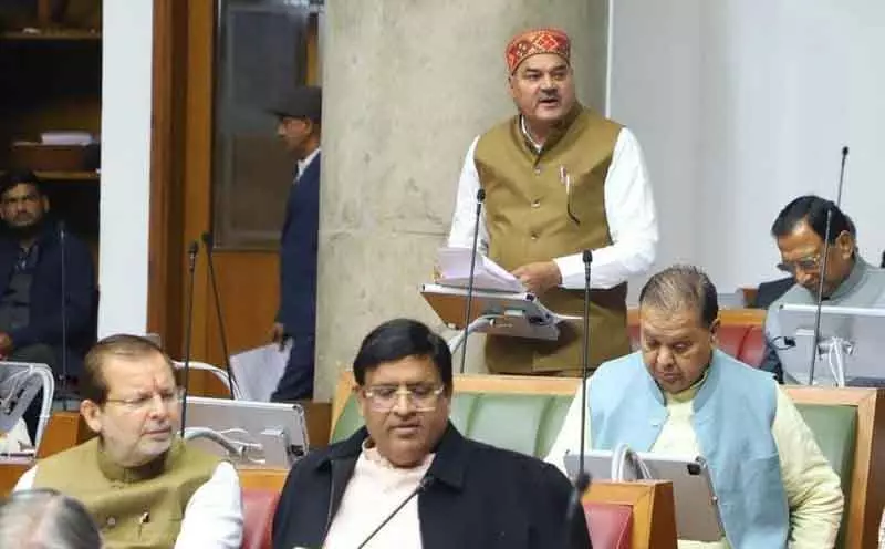 रेवाड़ी के बीजेपी विधायक ने खस्ताहाल स्कूल भवनों पर सरकार से सवाल किए रेवाड़ी के बीजेपी विधायक ने खस्ताहाल स्कूल भवनों पर सरकार से सवाल किए