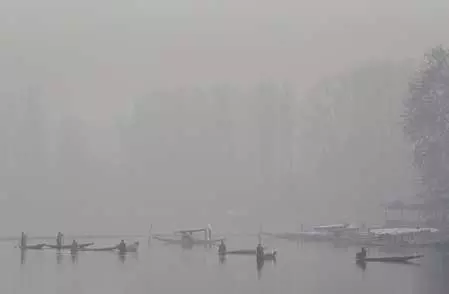 जम्मू-कश्मीर में बारिश और बर्फबारी की संभावना, एडवाइजरी जारी जम्मू-कश्मीर में बारिश और बर्फबारी की संभावना, एडवाइजरी जारी